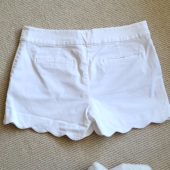 White Scallop Shorts - Picture 4 of 4